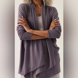 Athleta pranayama II wrap dusk violet